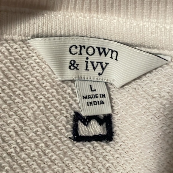 Crown & Ivy comfy oversized top hi-lo side vents size L unique design EUC - Picture 13 of 15